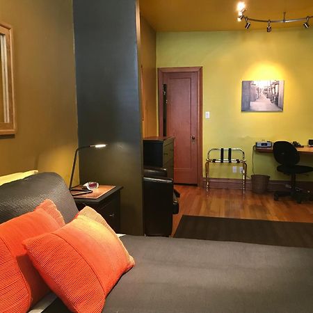 A La Carte Bed & Breakfast Montréal Kültér fotó